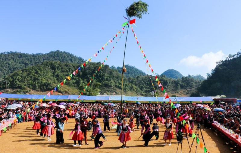 Hoa Dao Hostel Sapa Exteriör bild