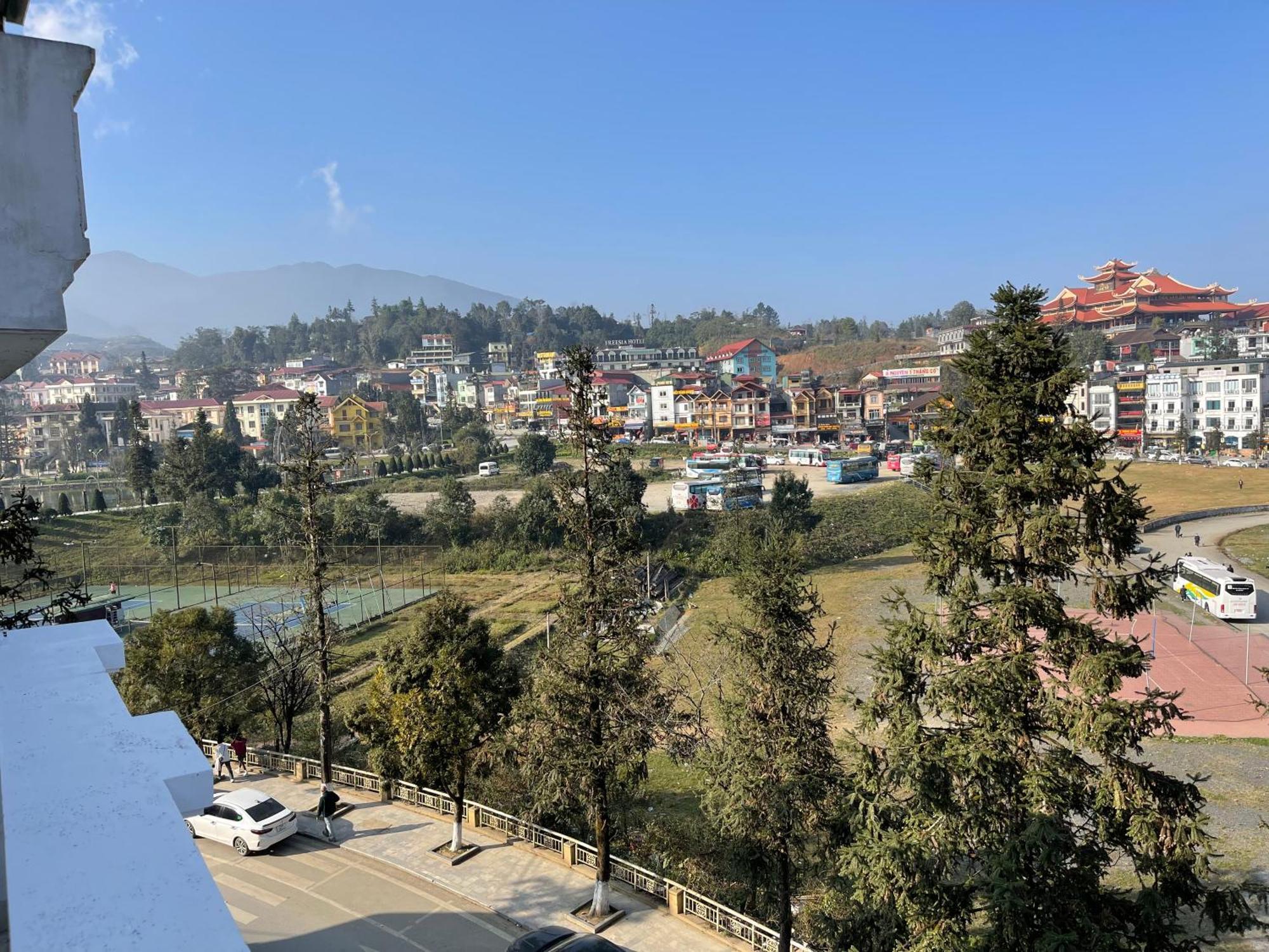 Hoa Dao Hostel Sapa Exteriör bild